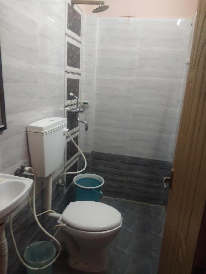 Ds Residency Varanasi-Prime Location-Parking Esterno foto