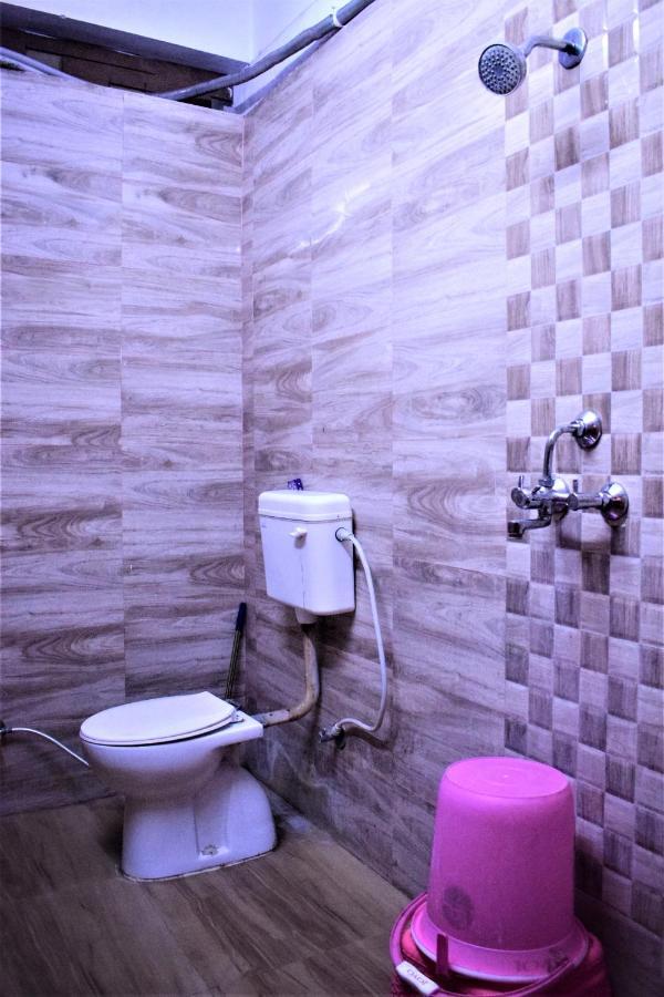 Ds Residency Varanasi-Prime Location-Parking Esterno foto