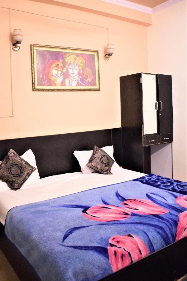 Ds Residency Varanasi-Prime Location-Parking Esterno foto