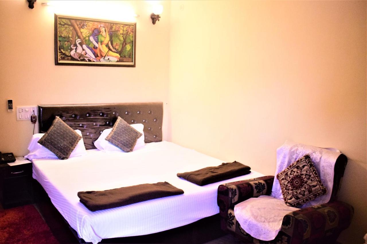 Ds Residency Varanasi-Prime Location-Parking Esterno foto