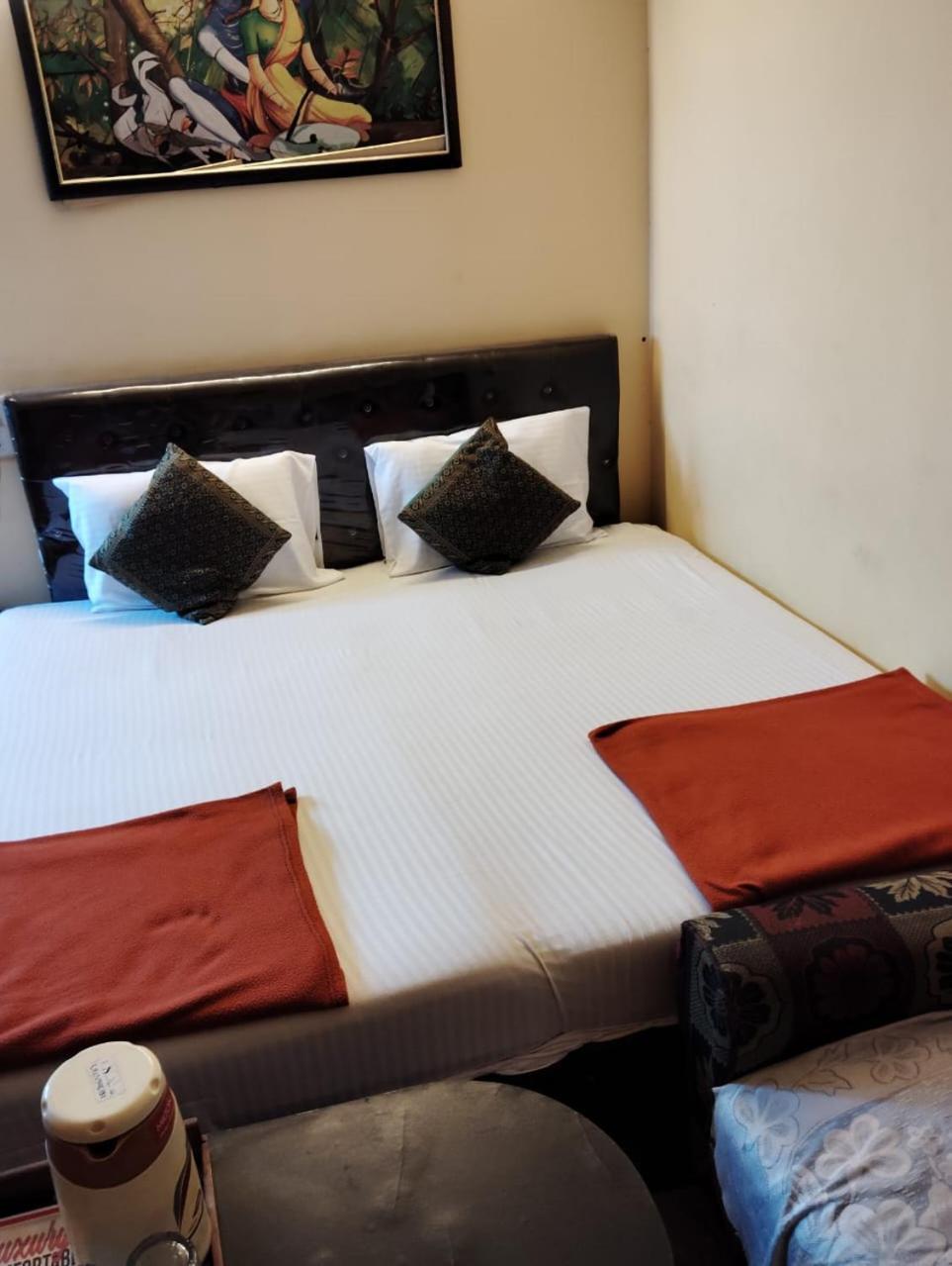 Ds Residency Varanasi-Prime Location-Parking Esterno foto