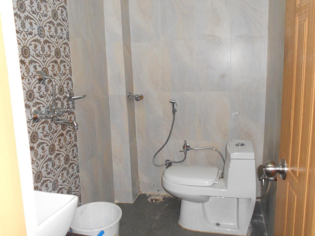 Ds Residency Varanasi-Prime Location-Parking Esterno foto